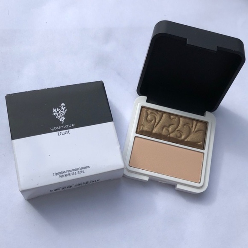 Younique Duet Eyeshadow in Like-Minded